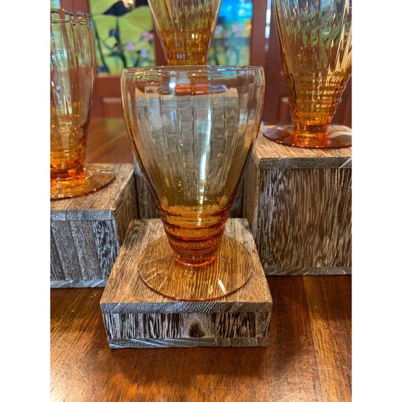 Vintage Amber Footed Liquor Glasses. - Picture 5 of 14